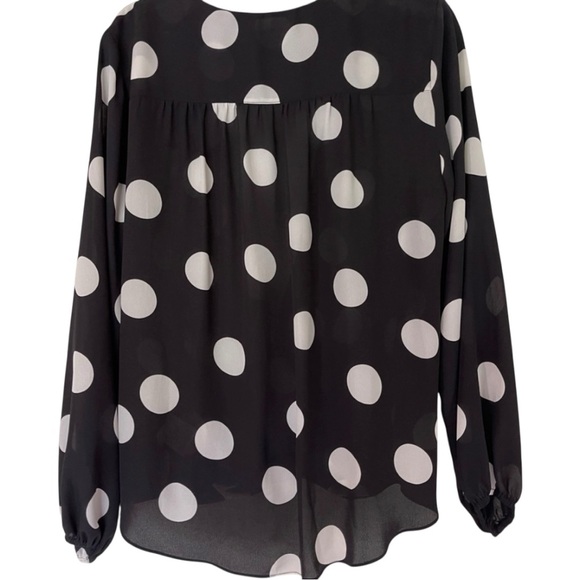 INC Classic Black and white wrap blouse size XS Runs large Loose Fit - Picture 2 of 4